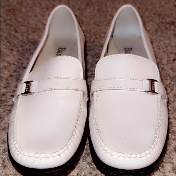 Bass Classic White Leather Loafers - Picture 2 of 5